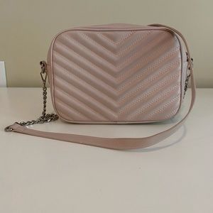 Express crossbody